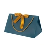 Solid color bow creative gift bags, hand-held triangular bag paper bags, 300g white card paper bags, cross-border exclusive supply Item Picture